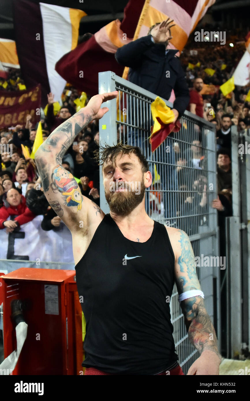 Rom, Italien. 19 Nov, 2017. Rom 18-11-2017 Olympiastadion Lega serie a Roma Latium im Bild daniele De Rossi celebring nach dem Ende Spiel Foto fotografo01 Gutschrift: unabhängige Fotoagentur/alamy leben Nachrichten Stockfoto