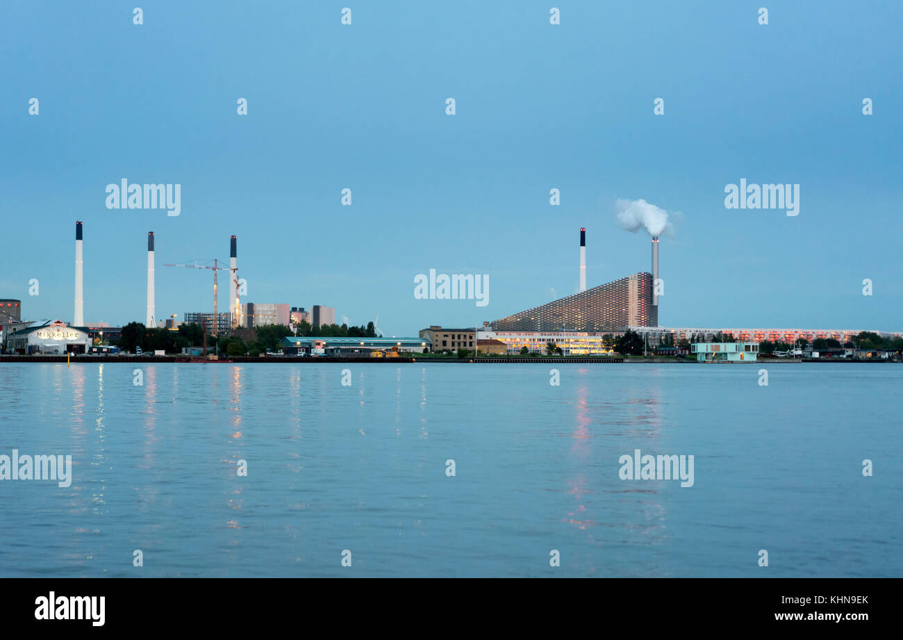Amager power station und Skipiste in Kopenhagen in Dänemark Stockfoto