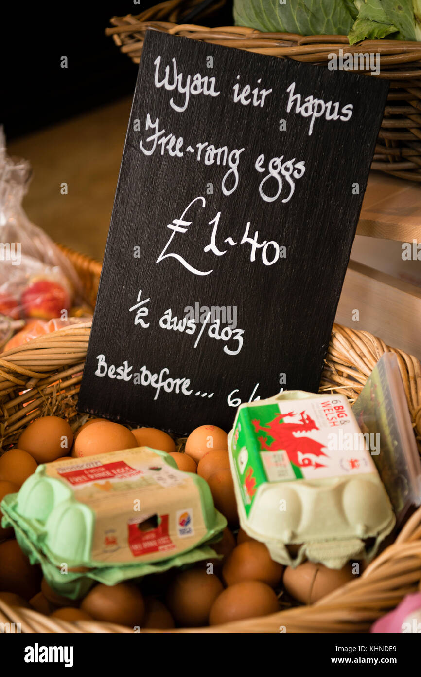 Bilingual labels Fotos und Bildmaterial in hoher Auflösung Alamy