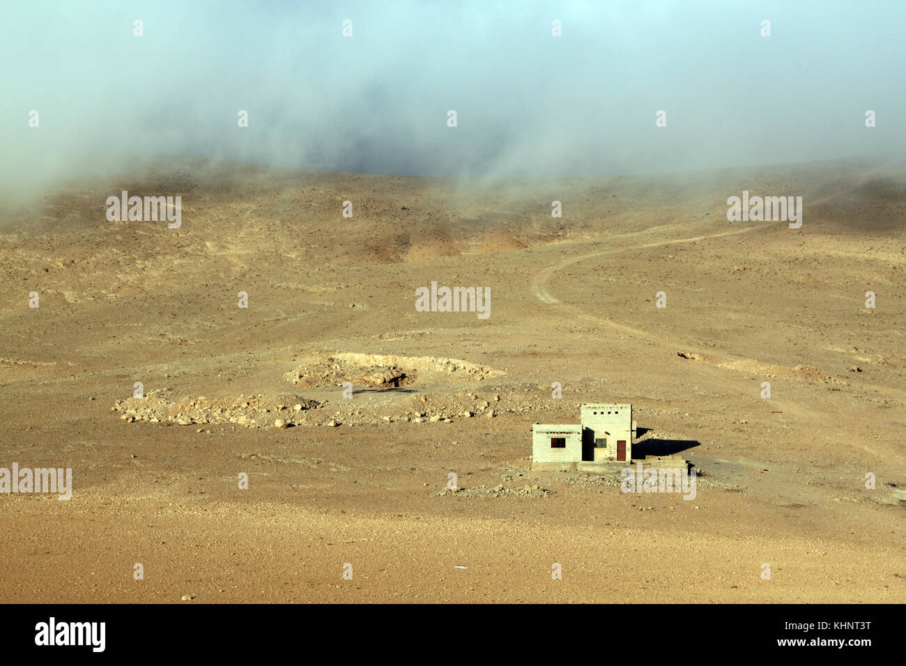 Kleines Haus und Cloud in Berg Ares, Syrien Stockfoto
