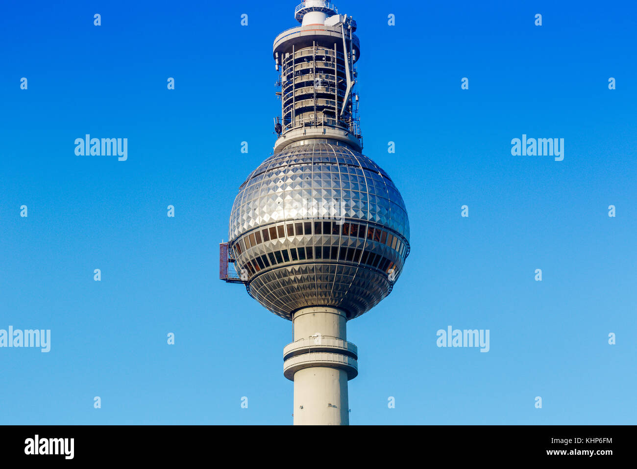Berliner Fernsehturm Alexanderplatz blue sky Deutschland Stadt reisen Stockfoto