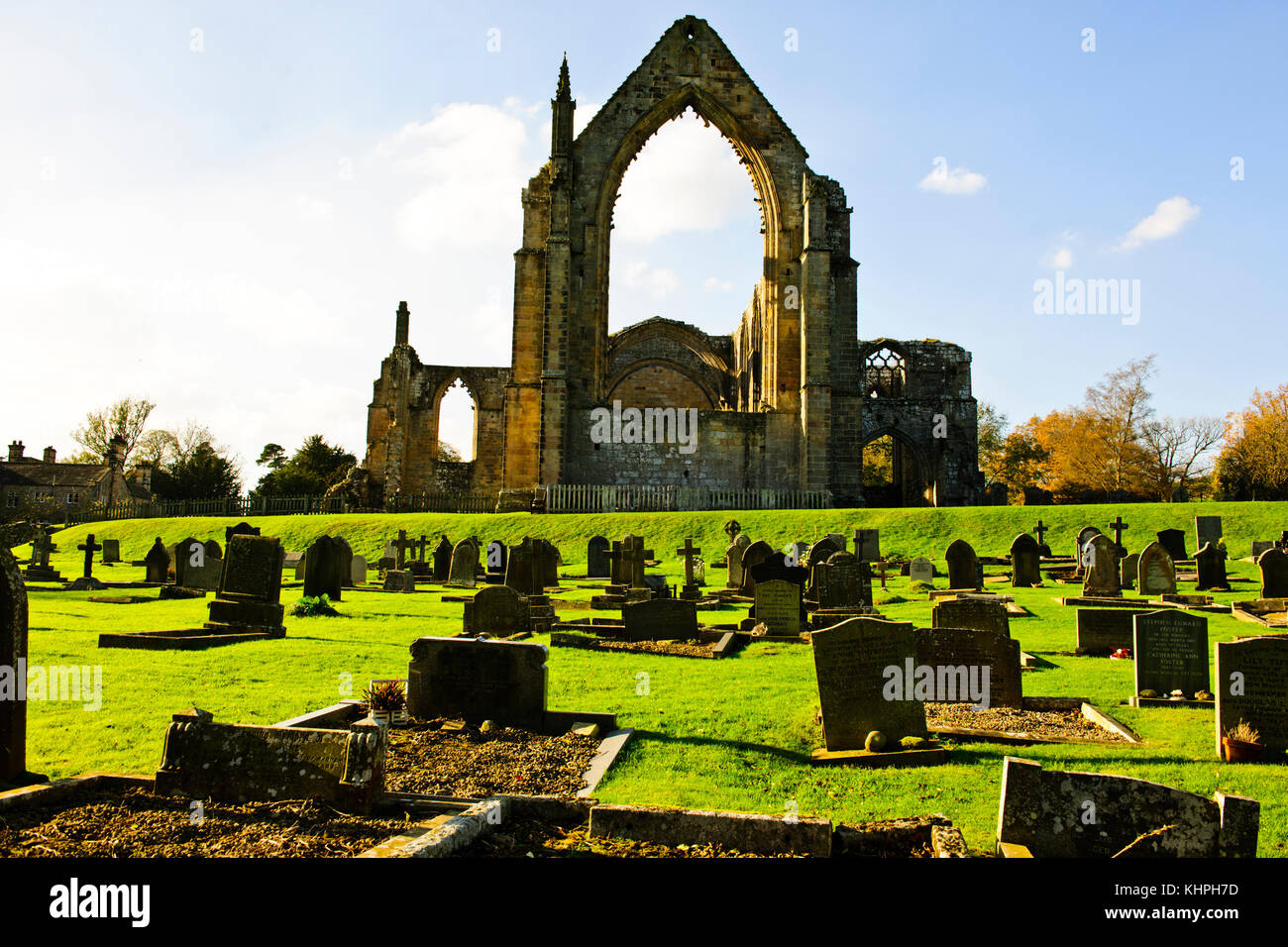 Bolton Abbey, Kloster, n Yorkshire Dales, Immobilien, Grundstück, 12. Jahrhundert, Ruinen, Friedhof, River Wharfe, Großbritannien, Großbritannien Stockfoto