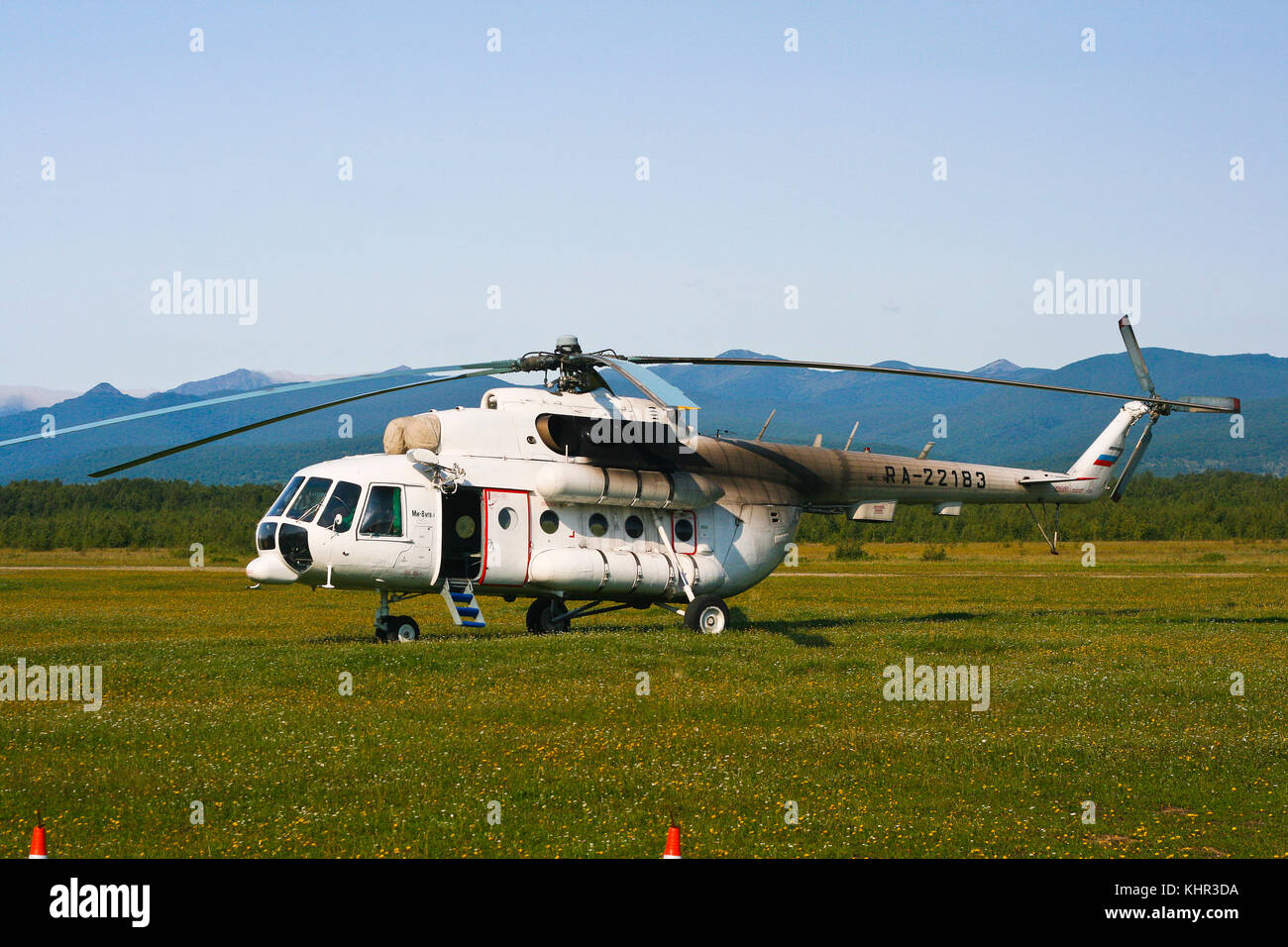 Hubschrauber ein heliport in petropavlovsk-kamchatsky. kamtschatka. Russland Stockfoto