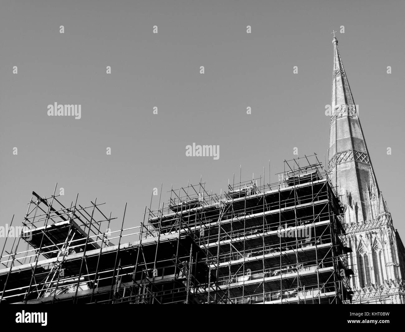 Gerüste Restaurierung anglikanischen mittelalterlichen gotischen Kathedrale von Salisbury Stockfoto