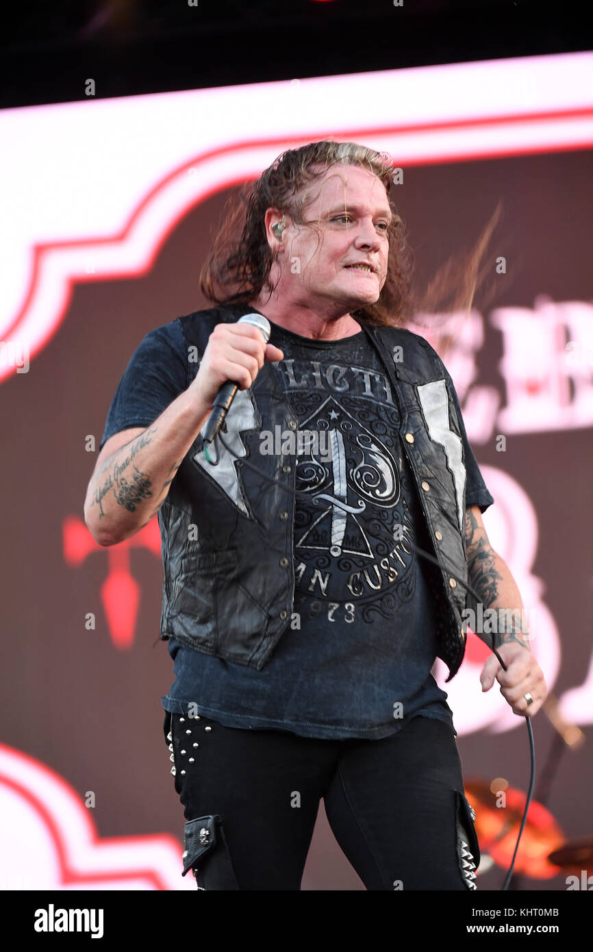 PEMBROKE PINES, FLORIDA – 4. NOVEMBER: Sebastian Bach von der Band Sebastian Bach beim Rockfest 80 am 4. November 2017 im CB Smith Park in Penbroke Pines, Florida. Menschen: Sebastian Bach Stockfoto