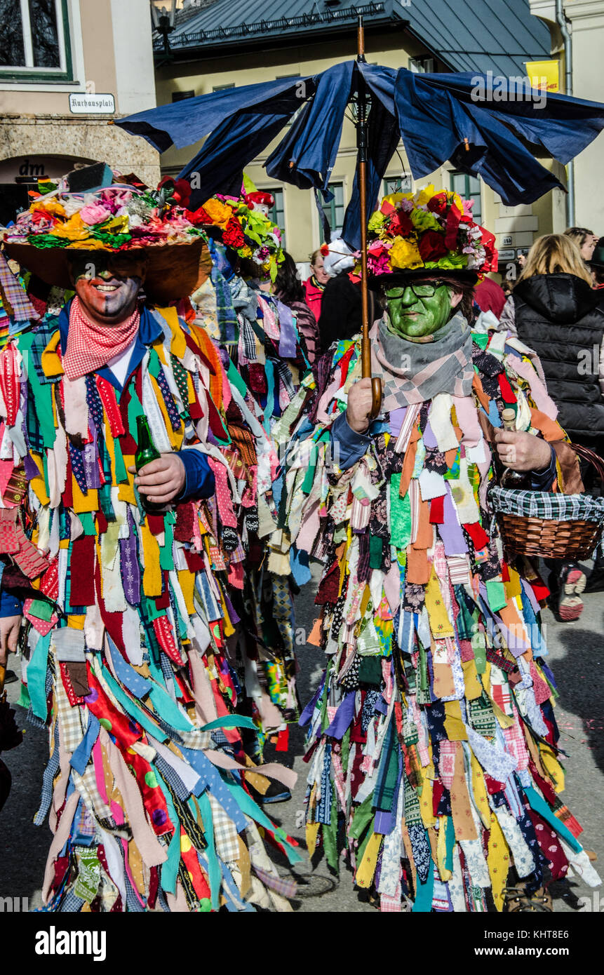 Die legendäre Ausseer Fasching in Österreich erleben: traditionelle  Karneval Kostüme und Zoll sind die Markenzeichen dieses fantastische  Veranstaltung im Februar Stockfotografie - Alamy