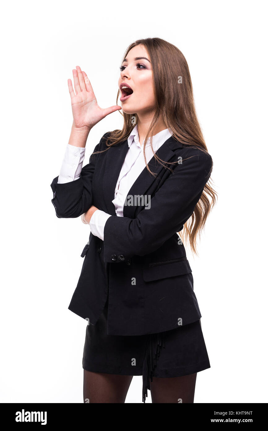 Portrait von hübsche Geschäftsfrau lautes Schreien oder ruft sie zu jemand, auf weißem Hintergrund Stockfoto