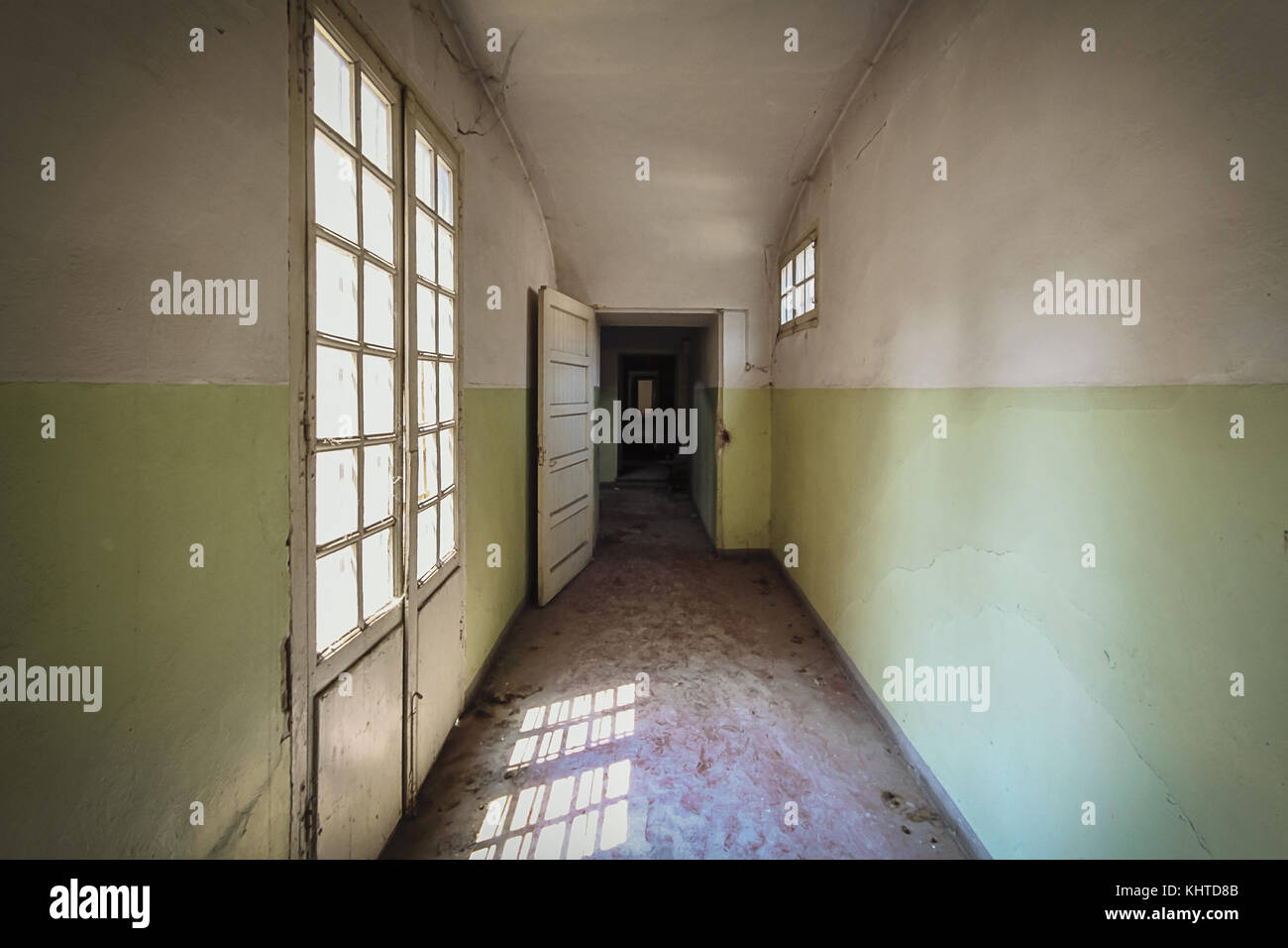 Innenraum des verlassenen psychiatrischen Klinik in colorno, Italien. Stockfoto