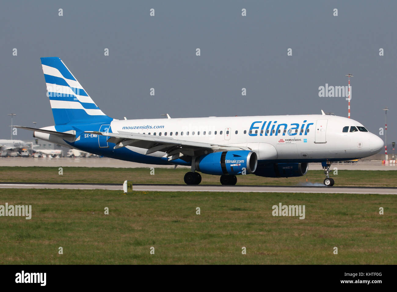 Stuttgart, Deutschland - Frühling 2017: ein Airbus Flugzeug am Flughafen Stuttgart Stockfoto