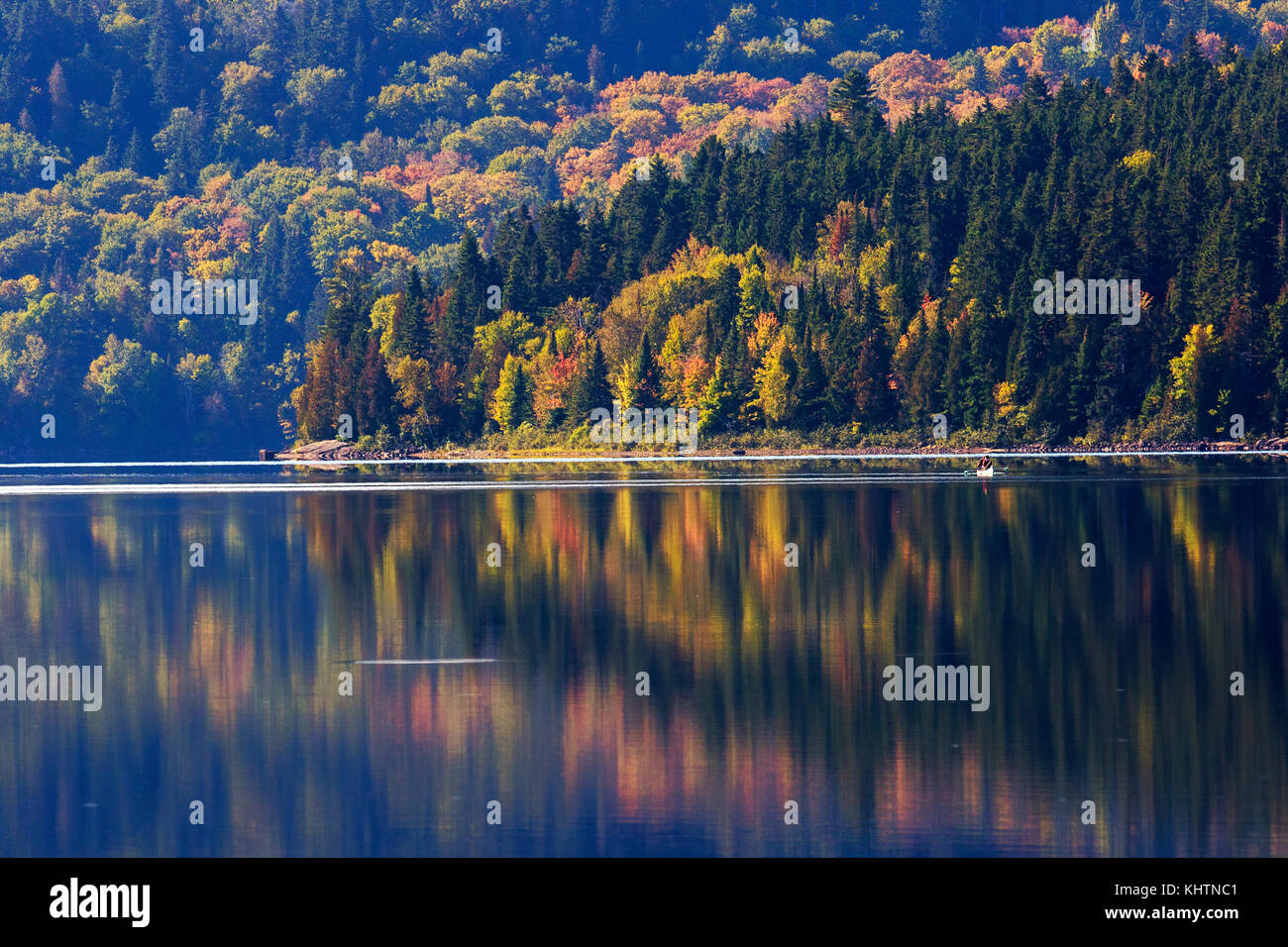 Anfang Herbst in La Mauricie Nationalpark, Quebec, Kanada Stockfoto