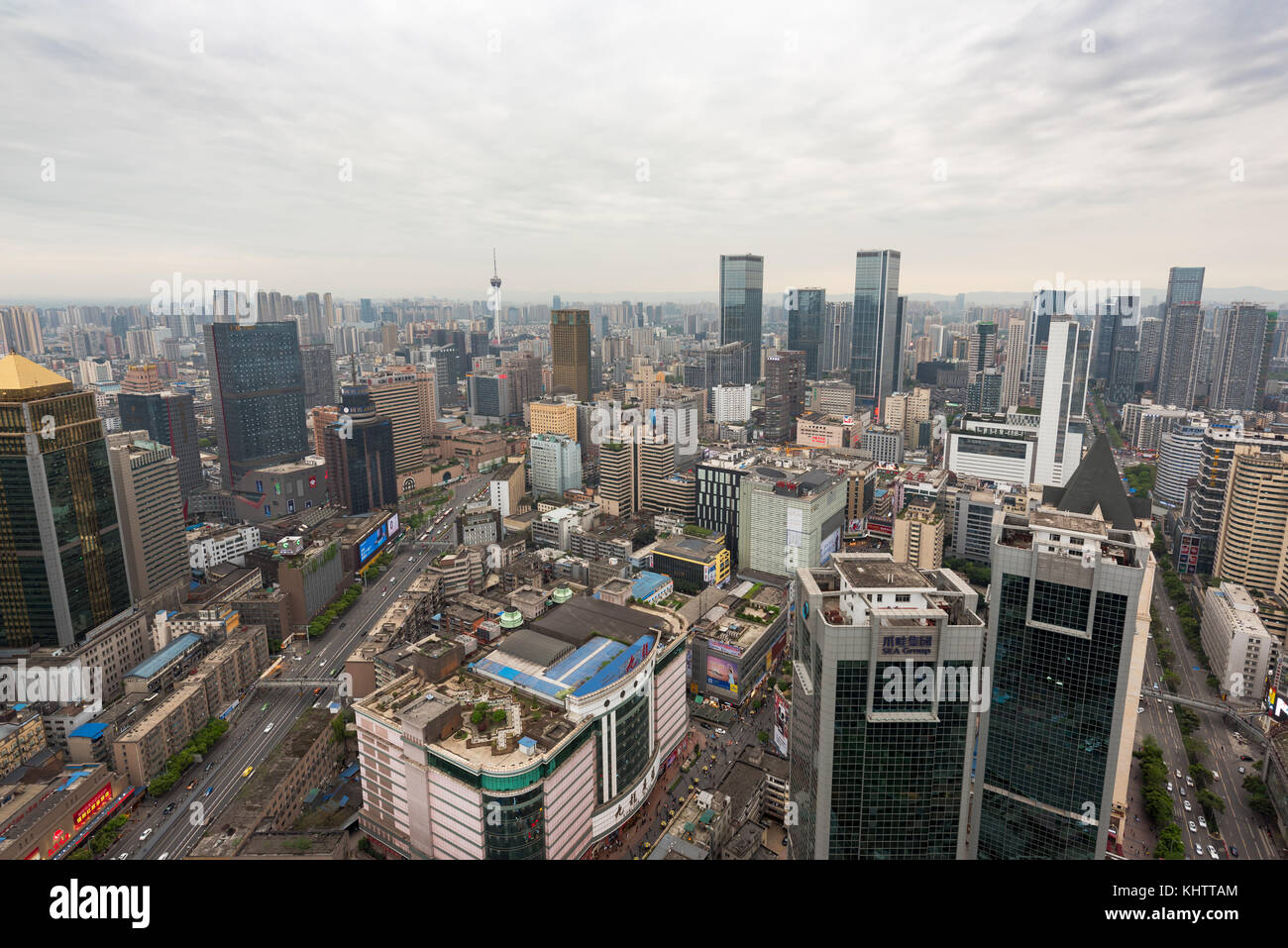City Downtown Skyline Luftbild an einem bewölkten Tag Stockfoto