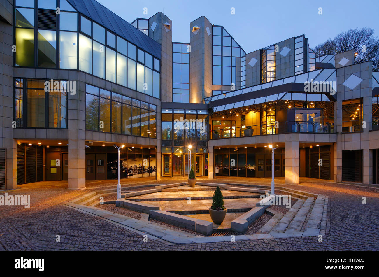 D-Dortmund, Ruhrgebiet, Westfalen, Nordrhein - Westfalen, NRW, d - Dortmund - syburg, ardeygebirge, Casino Hohensyburg, Casino, Spielbank, Spiele Haus, Nacht Foto, Blaue Stunde, Beleuchtung Stockfoto D-Dortmund, Ruhrgebiet, Westfalen, Nordrhein - Westfalen, NRW, d - Dortmund - syburg, ardeygebirge, Casino Hohensyburg, Casino, Spielbank, Spiele Haus, Nacht Foto, Blaue Stunde, Beleuchtung Stockfoto