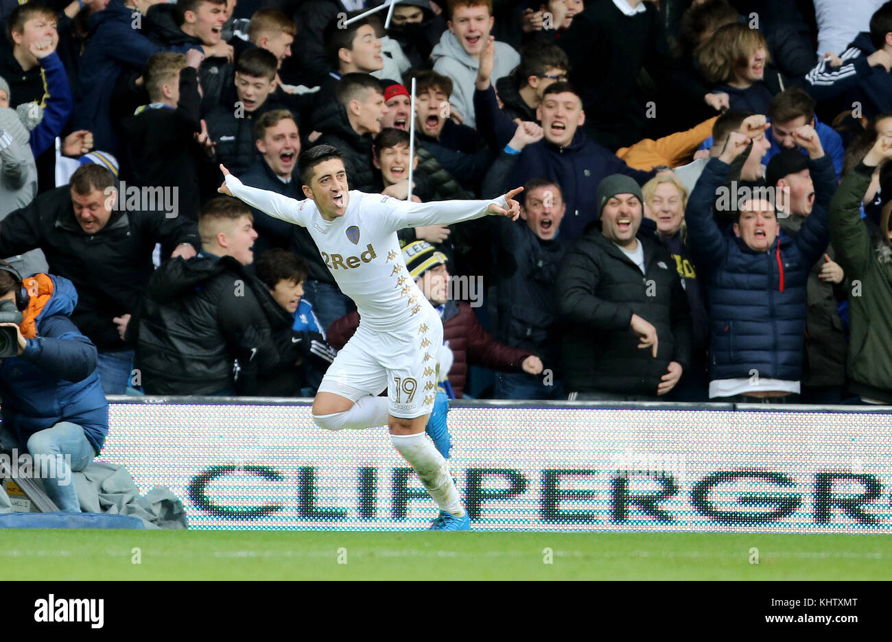 Leeds United ist Pablo Hernandez feiert ersten Ziel seiner Seite des Spiels zählen während der Himmel Wette Championship Match an der Elland Road, Leeds. Stockfoto