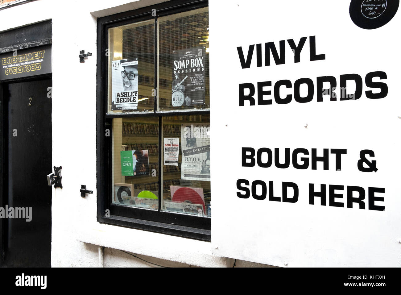 Eine kleine Music Shop im Norden von England mit einem prominenten Zeichen Schallplatten gekauft und verkauft Hier Stockfoto