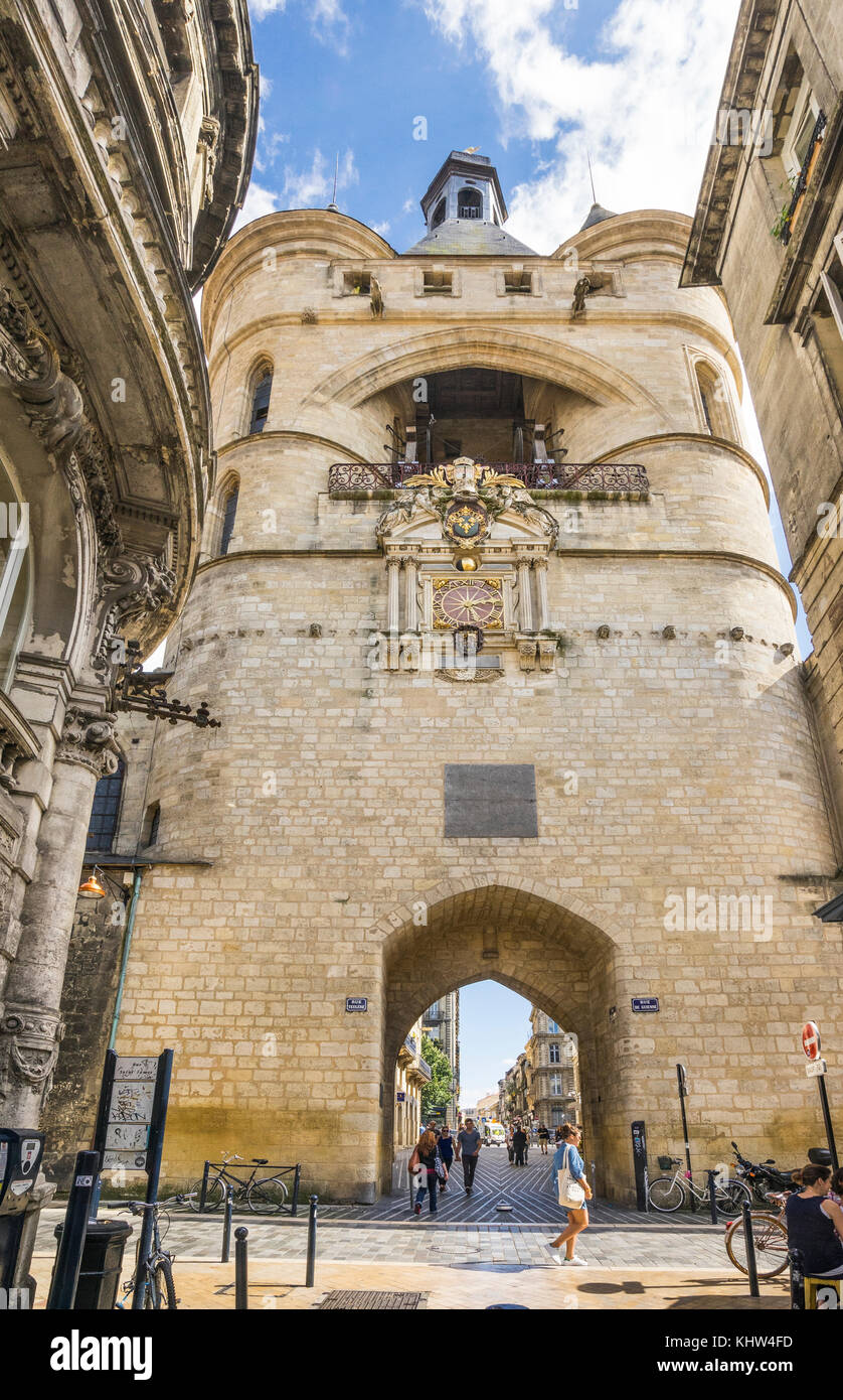 Frankreich, Gironde, Bordeaux, 15. Jahrhundert Porte de la Grosse Cloche (Tor der großen Glocke) Stockfoto