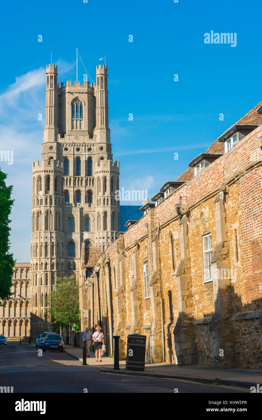 Ely Cambridgeshire, Ely Cathedral Turm von der Straße aus gesehen bekannt als The Gallery, East Anglia, Großbritannien. Stockfoto