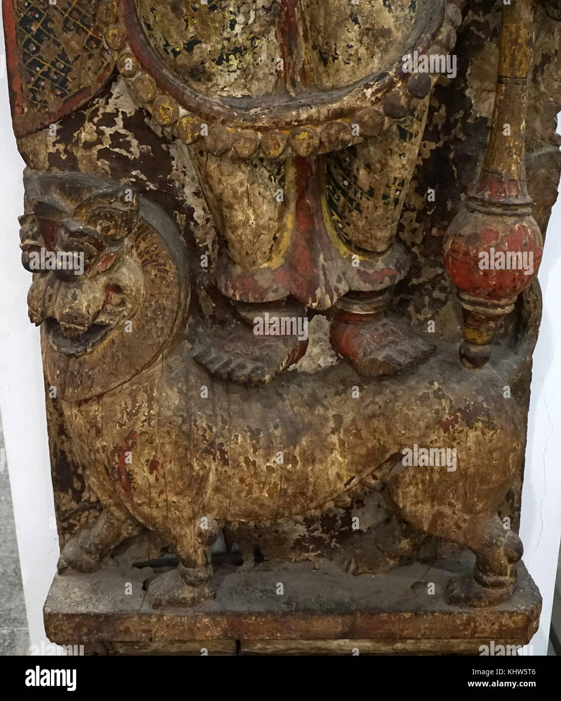 (Detail) Holzskulptur, Yama, die im Hinduismus als der Herr des Todes bekannt. Vom 19. Jahrhundert Stockfoto