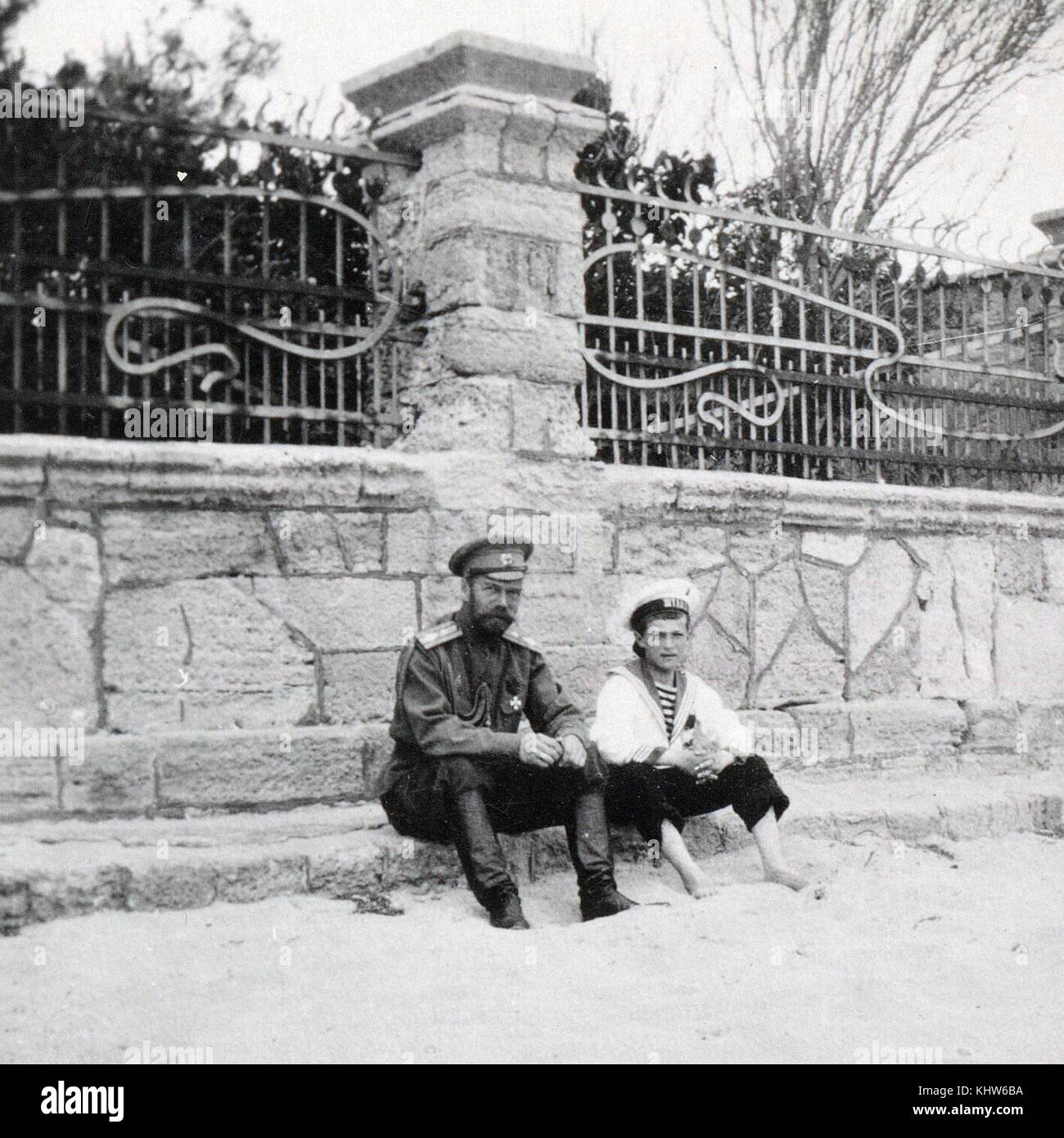 Foto von Alexei Nikolaevich, tsarevich von Russland mit seinem Vater