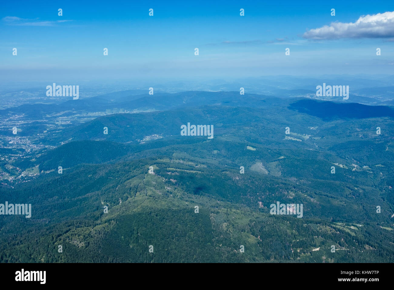 Luftaufnahme von Beskid Maly mounatins, Beskiden, Kleinpolen, Polen Stockfoto