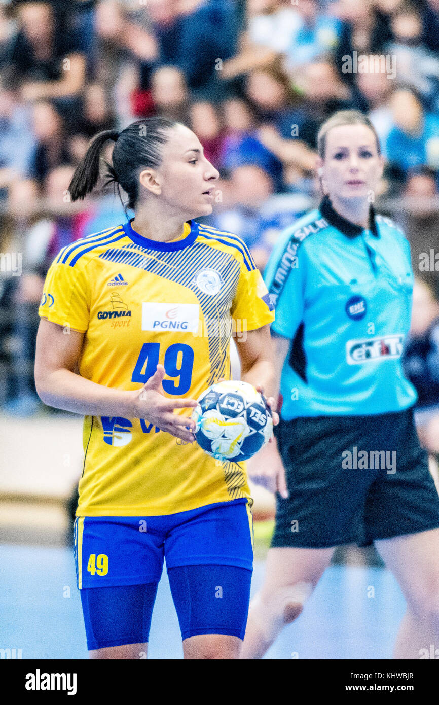 November 19, 2017: patricia matieli Machado Nr. 49 (vistal gdyia) während der Frau EHF Champions League Spiel zwischen csm Bukarest vs (ROU) Vistal Gdynia (Pol) bei Dinamo polyvalenten Halle in Bukarest, Rumänien, Rou. copyright: Cronos/Catalin soare Stockfoto