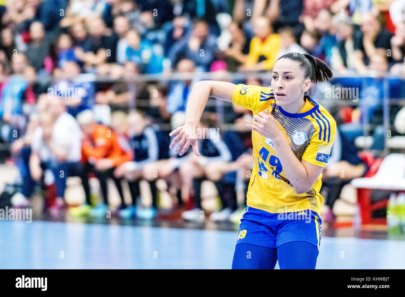 November 19, 2017: patricia matieli Machado Nr. 49 (vistal gdyia) während der Frau EHF Champions League Spiel zwischen csm Bukarest vs (ROU) Vistal Gdynia (Pol) bei Dinamo polyvalenten Halle in Bukarest, Rumänien, Rou. copyright: Cronos/Catalin soare Stockfoto