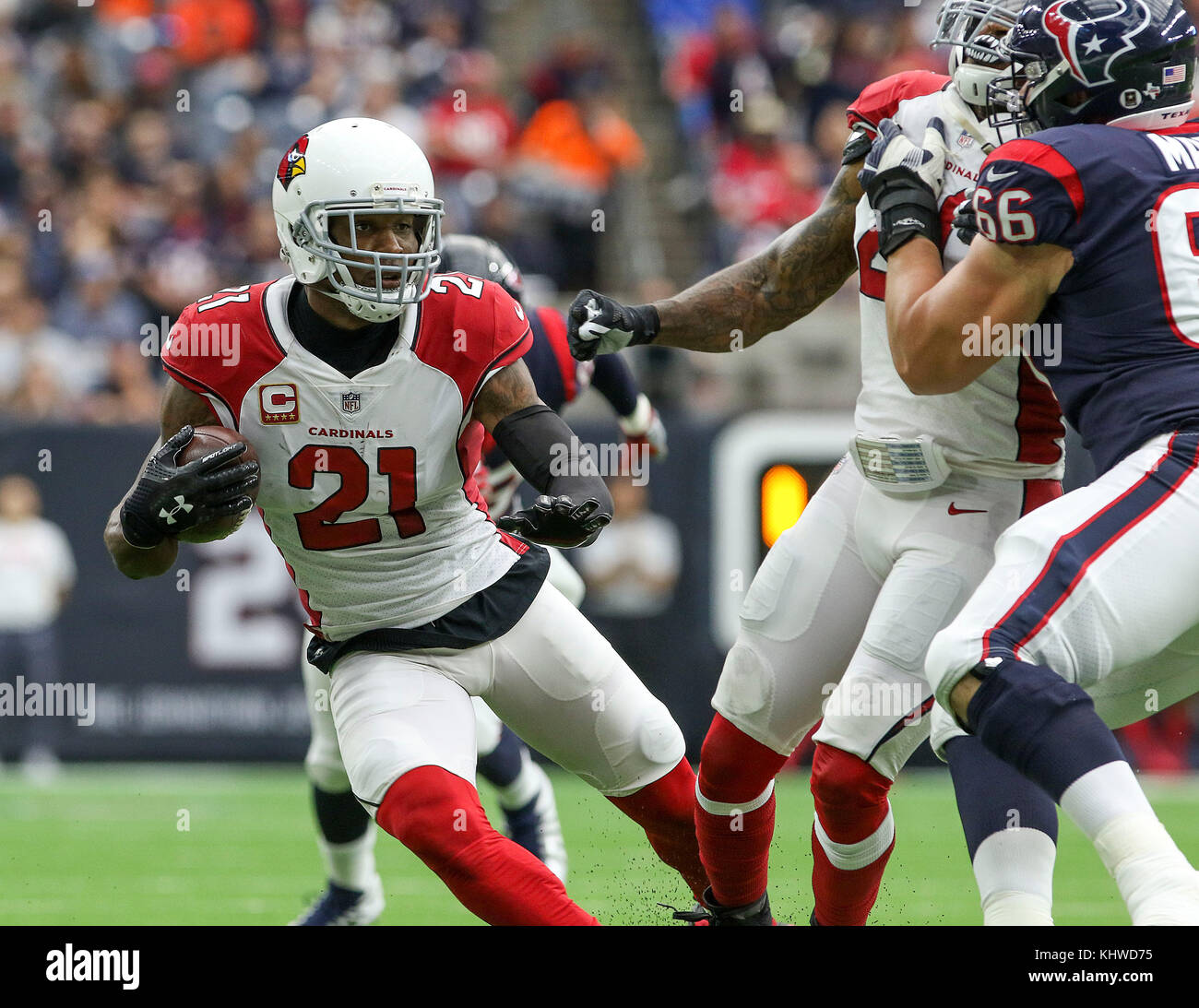 Houston, TX, USA. 19 Nov, 2017. Arizona Cardinals cornerback Patrick Peterson (21) Läuft nach dem Fang ein Abfangen im zweiten Quartal während der NFL Spiel zwischen den Arizona Cardinals und den Houston Texans an NRG Stadion in Houston, TX. John Glaser/CSM/Alamy leben Nachrichten Stockfoto