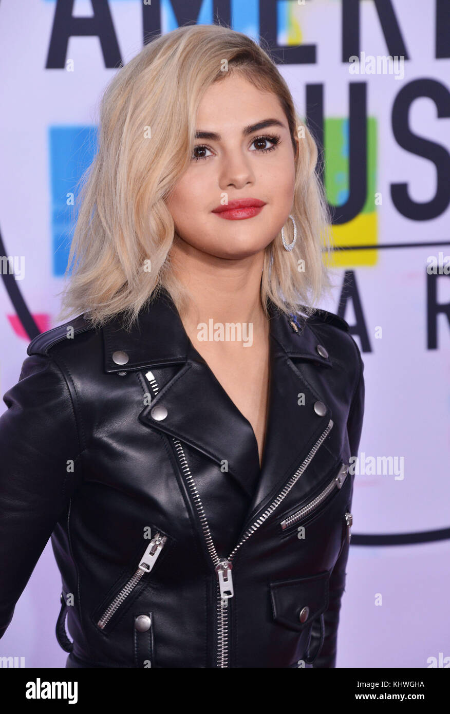 Los Angeles, USA. 19 Nov, 2017. a Selena Gomez023 Am 2017 American Music Awards bei Microsoft Theater kommt am 19. November 2017 in Los Angeles, Kalifornien Quelle: tsuni/usa/alamy leben Nachrichten Stockfoto