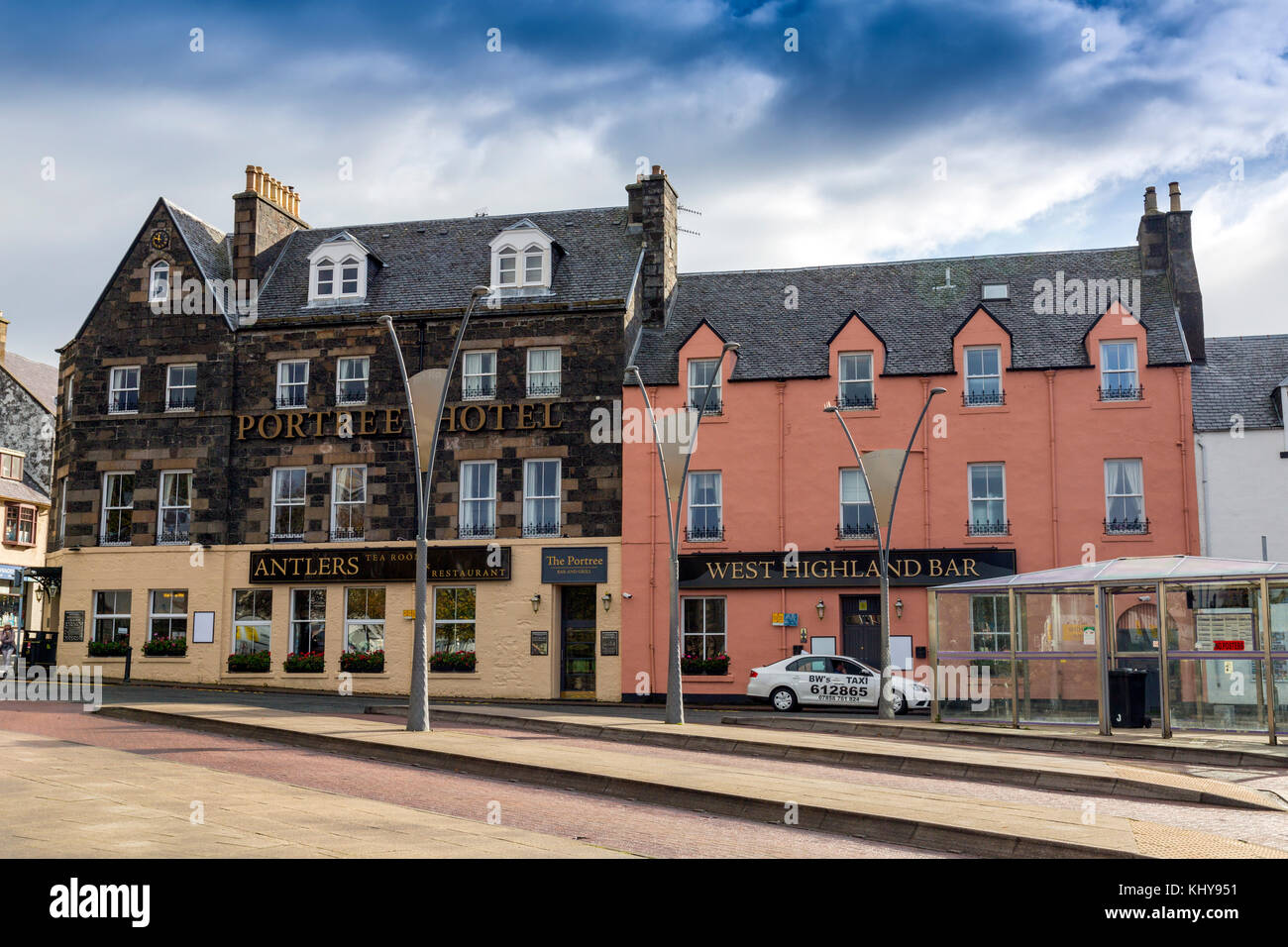 Das Portree Hotel in Portree - Somerled Square, der größten Stadt auf der Insel Skye, Highland, Schottland, UK Stockfoto