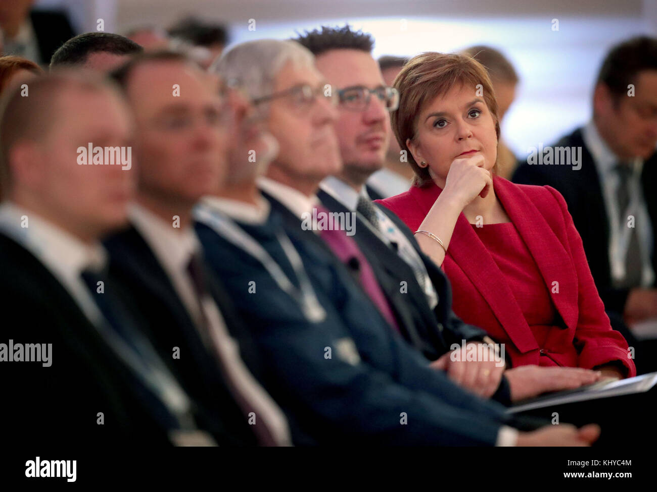 Die erste Ministerin Nicola Sturgeon nahm am Arctic Circle Forum Teil, einer Veranstaltung des internationalen Kooperationsnetzwerks des Arctic Circle, das von der schottischen Regierung in den Assembly Rooms in Edinburgh veranstaltet wird. Stockfoto