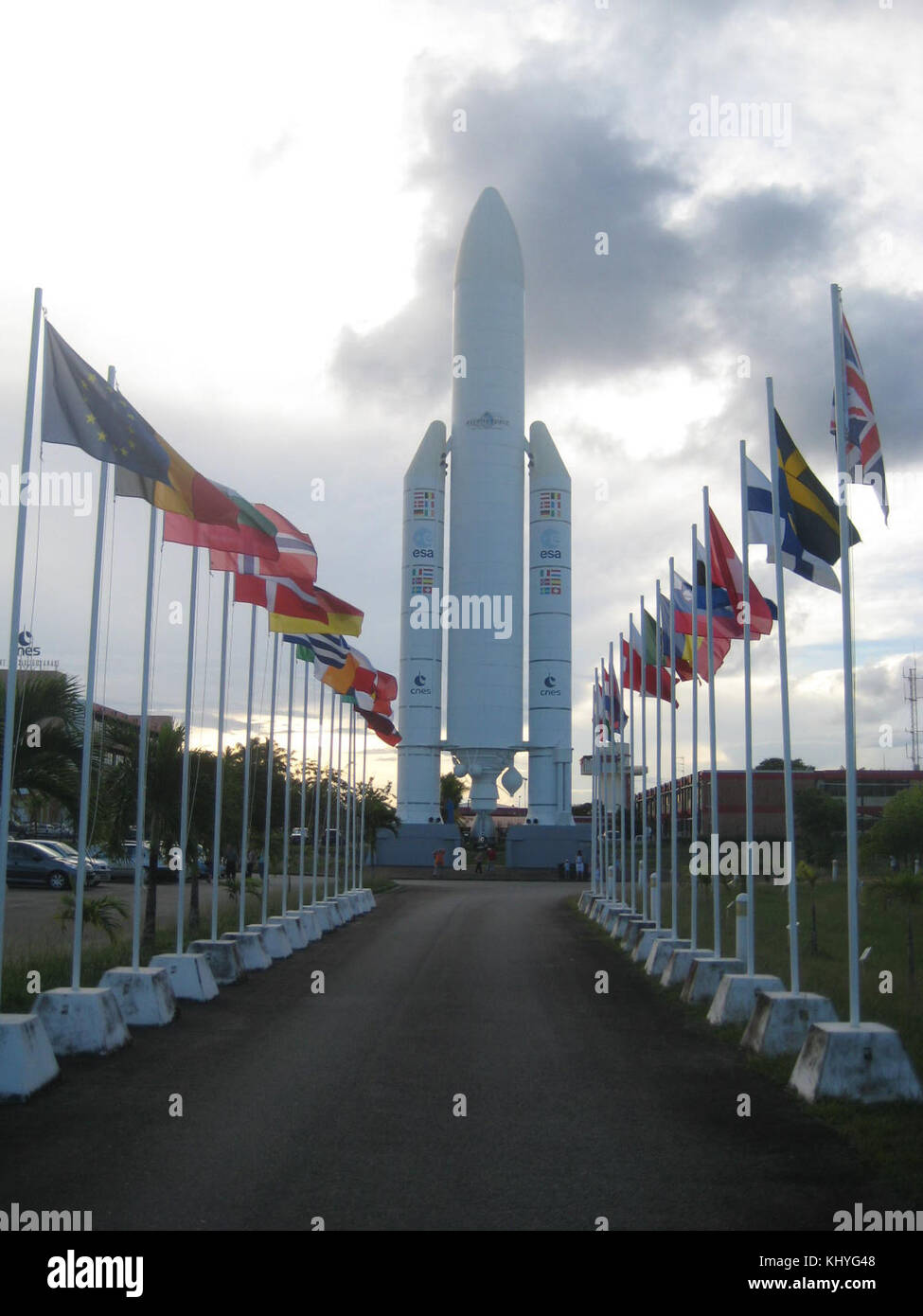 Das Centre National d’Etudes Spatiales (CNES) ist die französische Raumfahrtagentur, die für die Erforschung des Weltraums, Satellitenprogramme und damit verbundene wissenschaftliche Forschung zuständig ist. Das CNES führt eine Reihe von Weltraummissionen durch, von der Erdbeobachtung bis zur interplanetaren Erkundung. Stockfoto