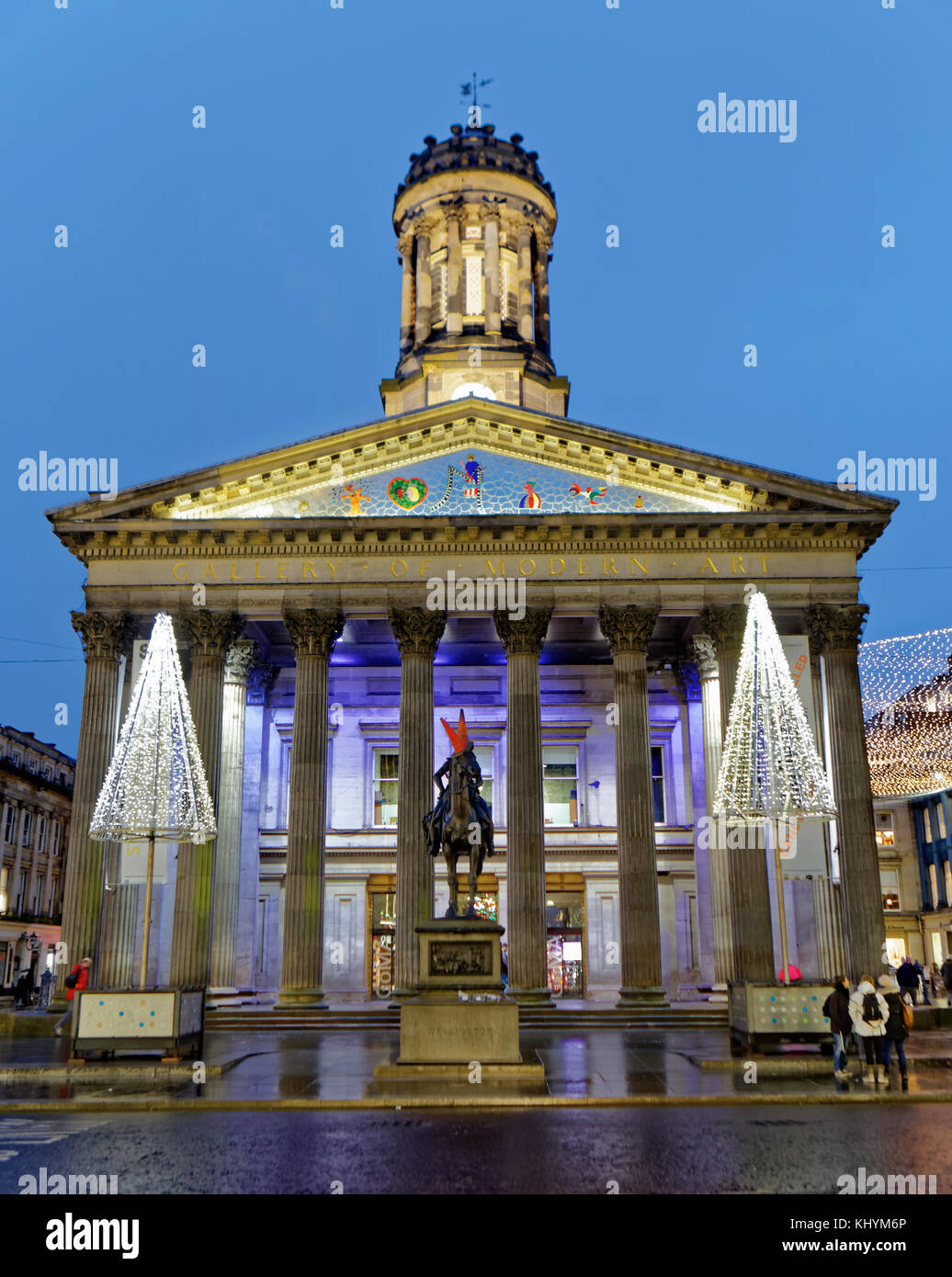 Glasgow, Schottland, Großbritannien. November. Glasgow liebt Weihnachten im ersten Jahr der neuen Stadt sahen Weihnachtslichter sie an ihrem ersten vollen Tag als Glaswegier dem Regen trotzten und zum ersten Mal frei sehen konnten Weihnachtslichter einschalten . Credit Gerard Ferry/Alamy Live News Stockfoto