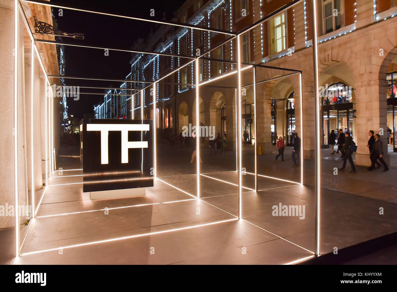 Covent Garden, London, Großbritannien. November 2017. Tom Ford Beauty- und Parfümerie-Geschäft eröffnet in Covent Garden, London. Quelle: Matthew Chattle/Alamy Live News Stockfoto