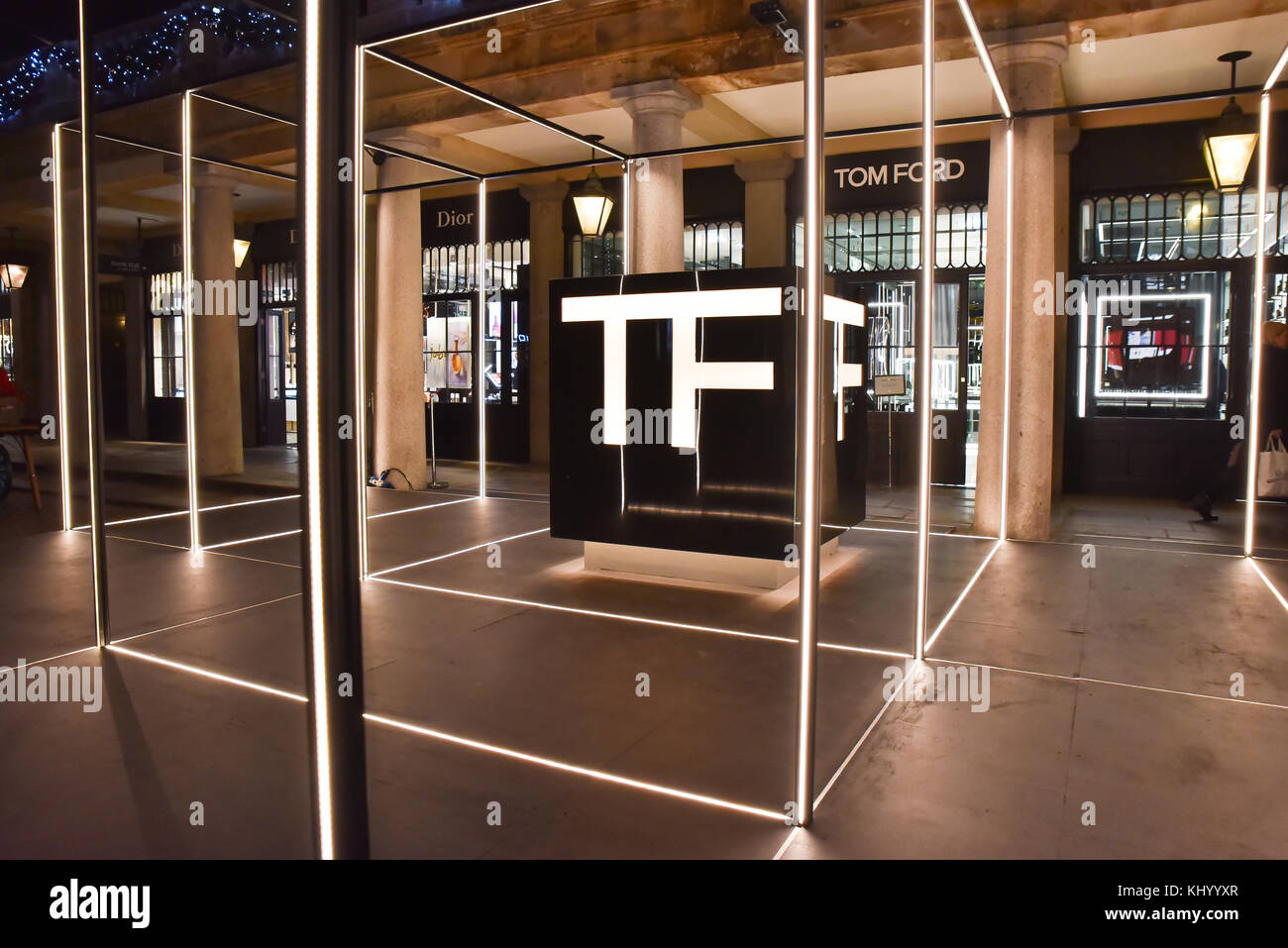 Covent Garden, London, Großbritannien. November 2017. Tom Ford Beauty- und Parfümerie-Geschäft eröffnet in Covent Garden, London. Quelle: Matthew Chattle/Alamy Live News Stockfoto