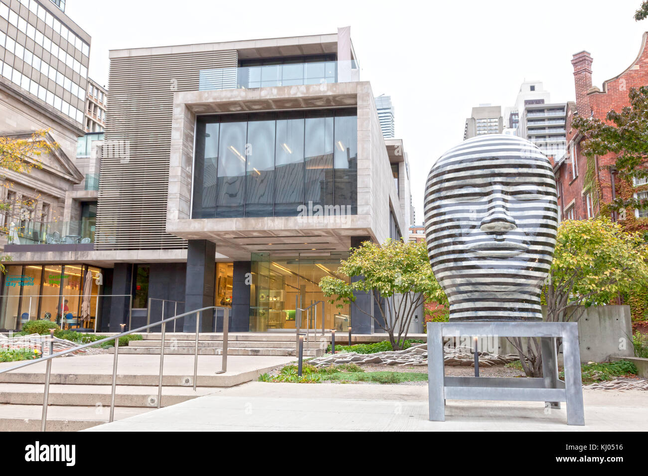 Toronto, Kanada - 12.Oktober 2017 : Äußeres der Gardiner Museum der keramischen Kunst in der Stadt Toronto, Kanada Stockfoto