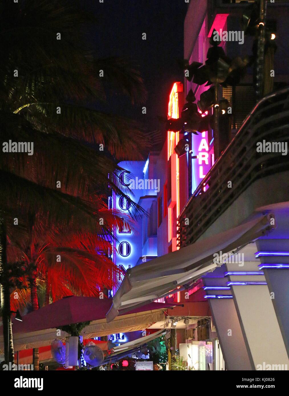 Beleuchtetes Bild von Colony Hotel, South Beach, Miami Stockfoto