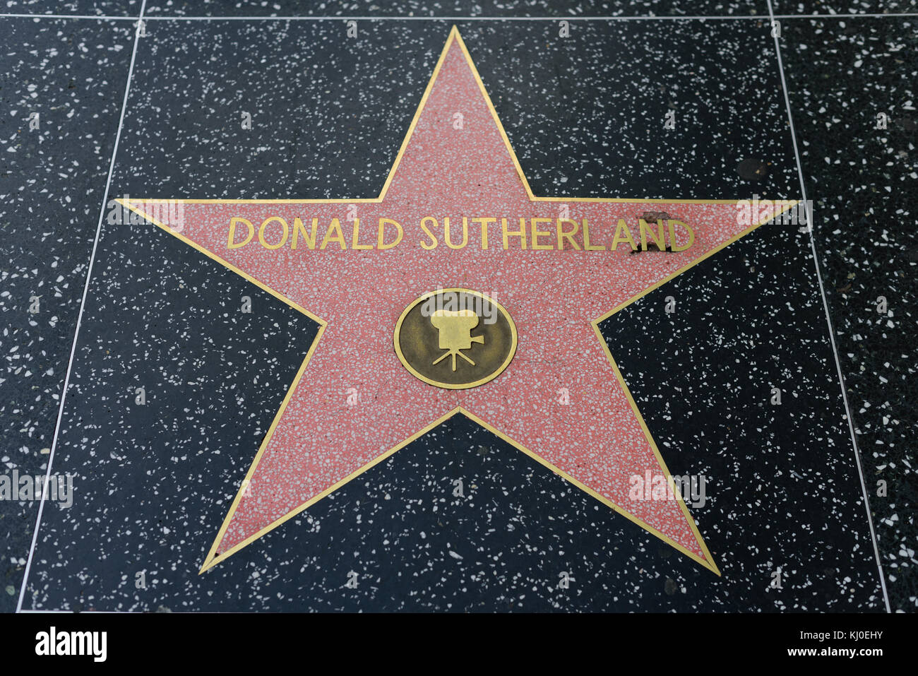 HOLLYWOOD, CA - DEZEMBER 06: Donald Sutherland Star auf dem Hollywood Walk of Fame in Hollywood, Kalifornien am 6. Dezember 2016. Stockfoto