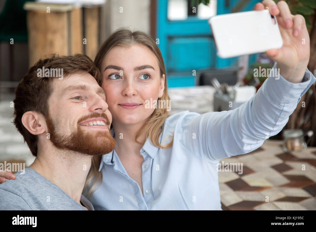 Junges Paar unter selfie Stockfoto Junges Paar unter selfie Stockfoto