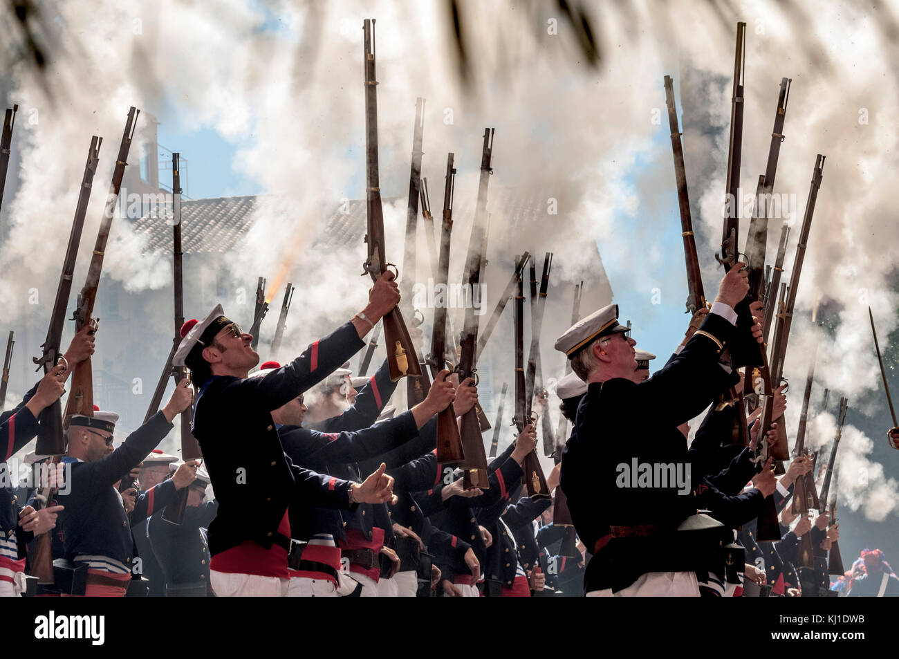 Var (83), Saint Tropez, La bravade. Le Mot bravade signifie bravoure. Cette Tradition provencale se perpetue dans la Ville depuis plus de 450 ans. Ell Stockfoto