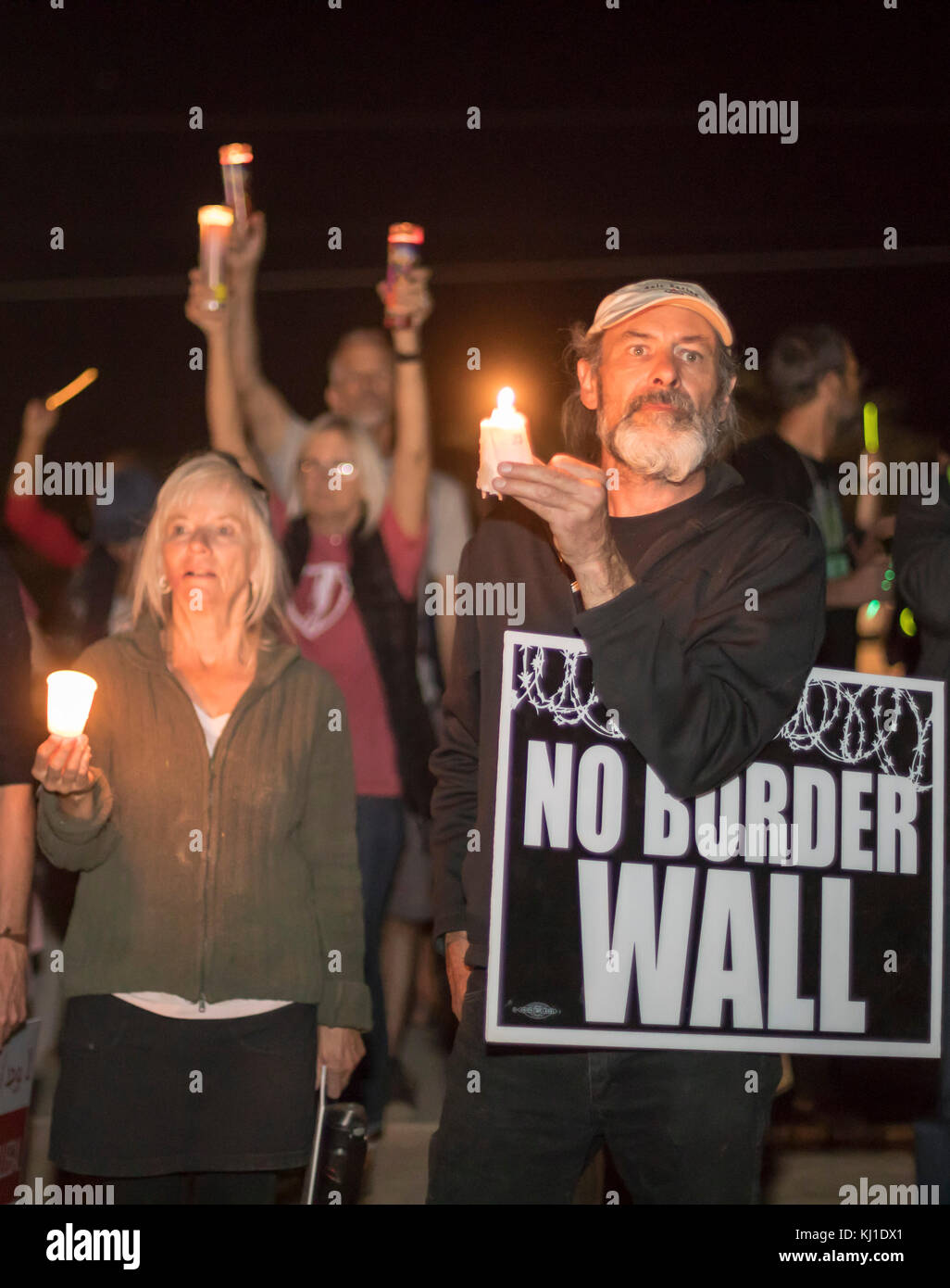 Eloy, Arizona - Eine Mahnwache im Eloy Immigrant Detention Center protestiert gegen die Inhaftierung von Migranten, die ein besseres Leben in den Vereinigten Staaten suchen Stockfoto
