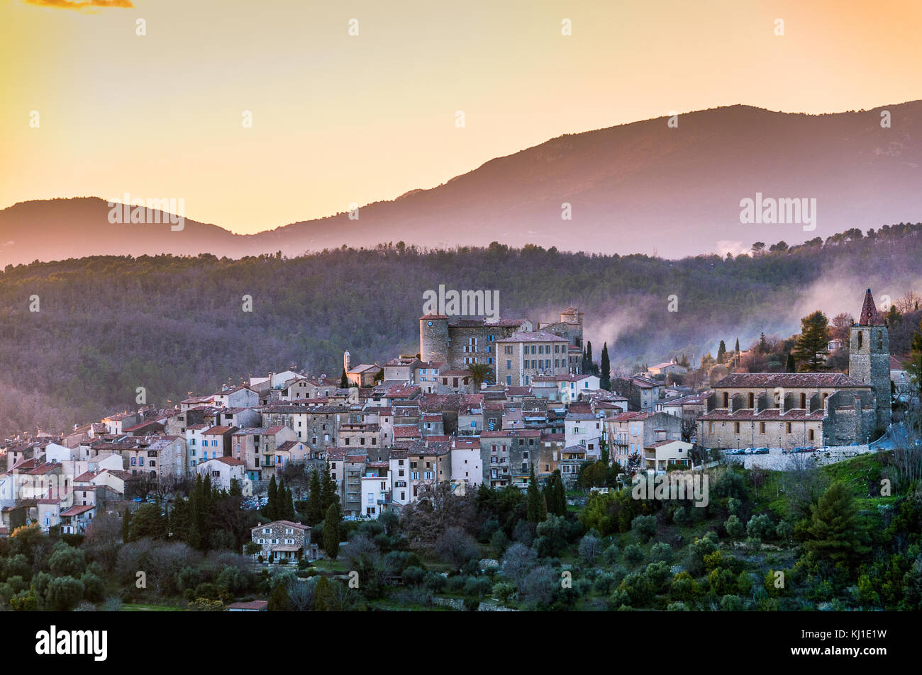 Europa. Frankreich. Var (83), Pays de Fayence. Das Dorf Callian Stockfoto