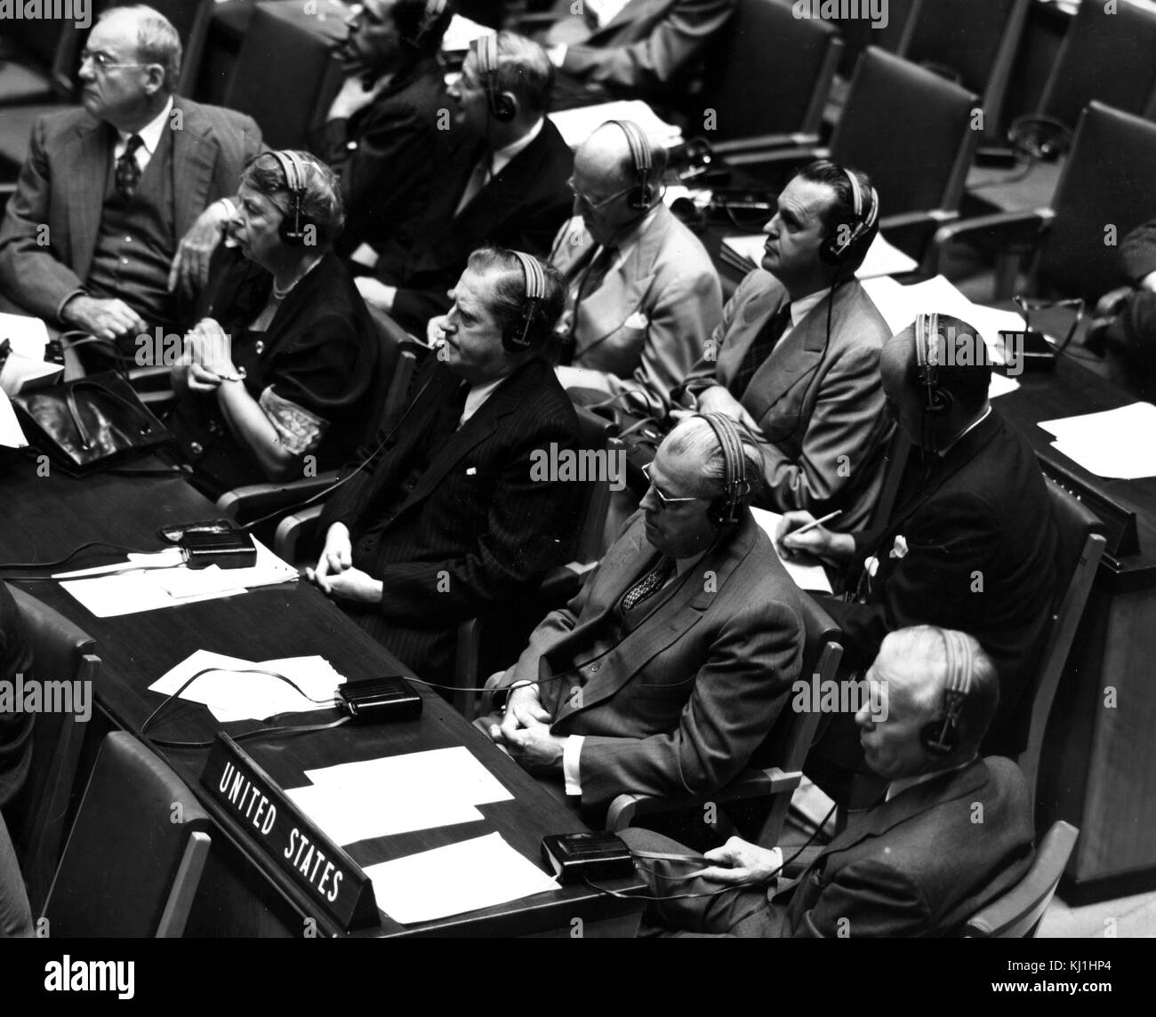 Foto während einer Sitzung der Generalversammlung der Vereinten Nationen genommen. Abgebildet ist Eleanor Roosevelt (1884-1962) First Lady der Vereinigten Staaten, Politiker, Diplomat und Aktivist. Vom 20. Jahrhundert Stockfoto