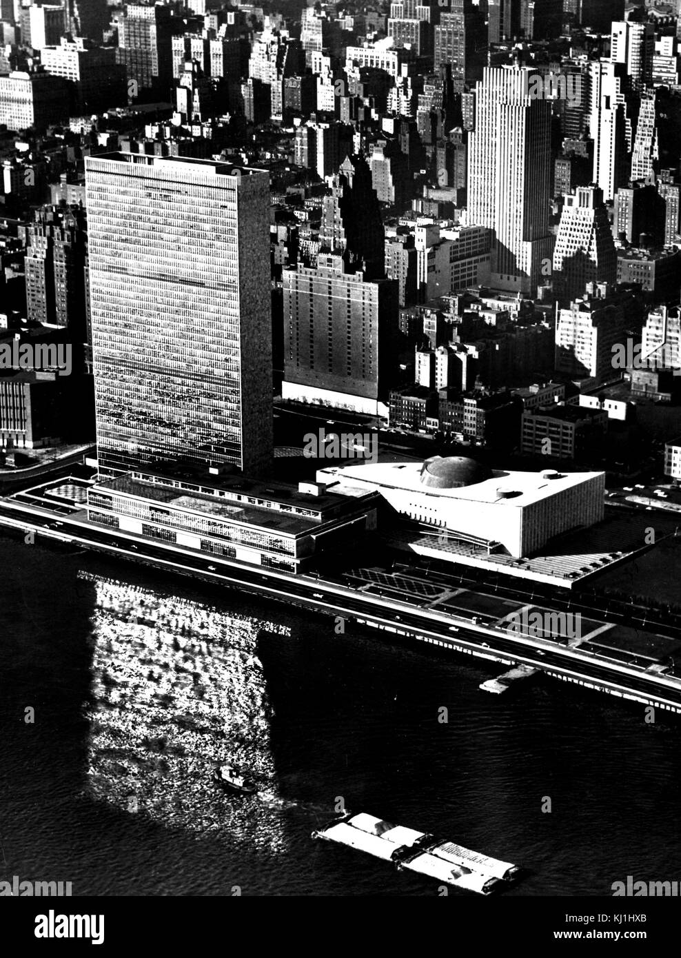 Foto von der Außenseite der Hauptsitz der Vereinten Nationen in New York. Vom 20. Jahrhundert Stockfoto