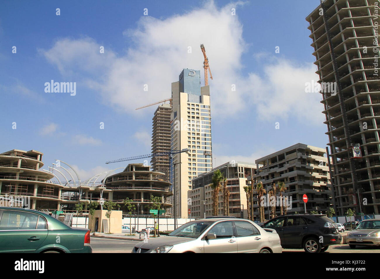 Östlich der Abdali Projekt in Amman angezeigt; von rechts nach links; Abdali Gateway, die Höhen und Clemanceau Medical Center in 2013 Stockfoto