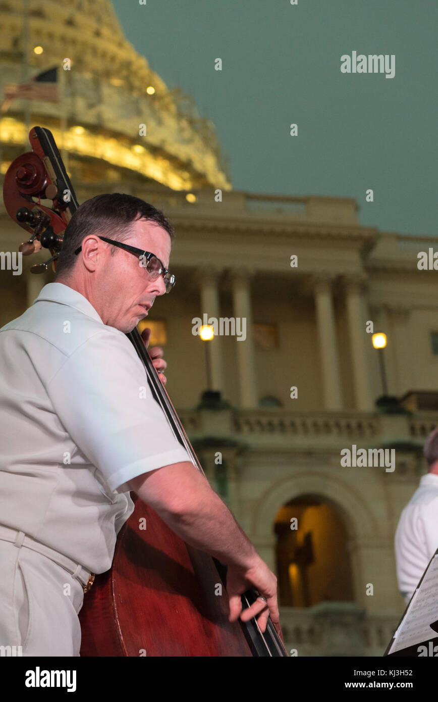Sommerkonzert auf dem Capitol Schritte mit den Commodores (26913945504) Stockfoto