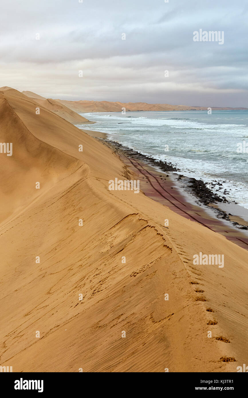 Sandwich Harbour (Hafen) in der Nähe von Walvis Bay, Namib Wüste Namib Naukluft National Park, Namibia, Afrika Stockfoto