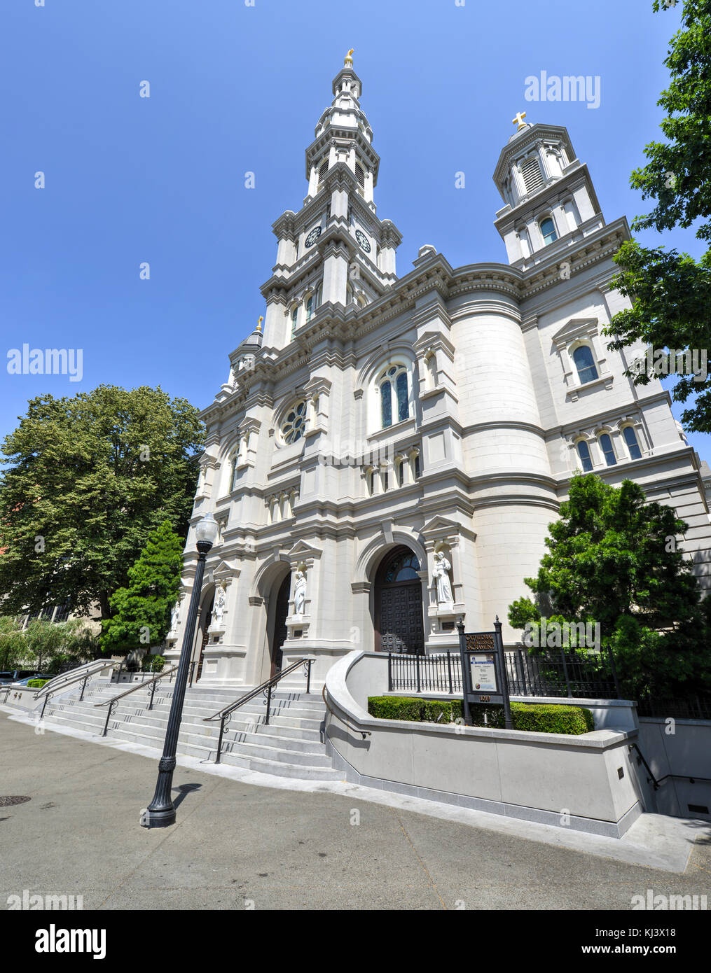 Kathedrale des Heiligen Sakraments in Sacramento, Kalifornien. Stockfoto