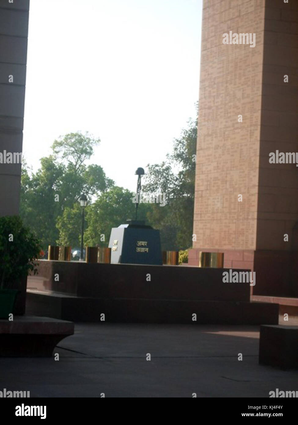 Verweis auf Amar Jawan, eine Gedenkstätte für indische Soldaten, die im Dienst starben, symbolisiert nationales Gedenken und militärisches Opfer. Stockfoto
