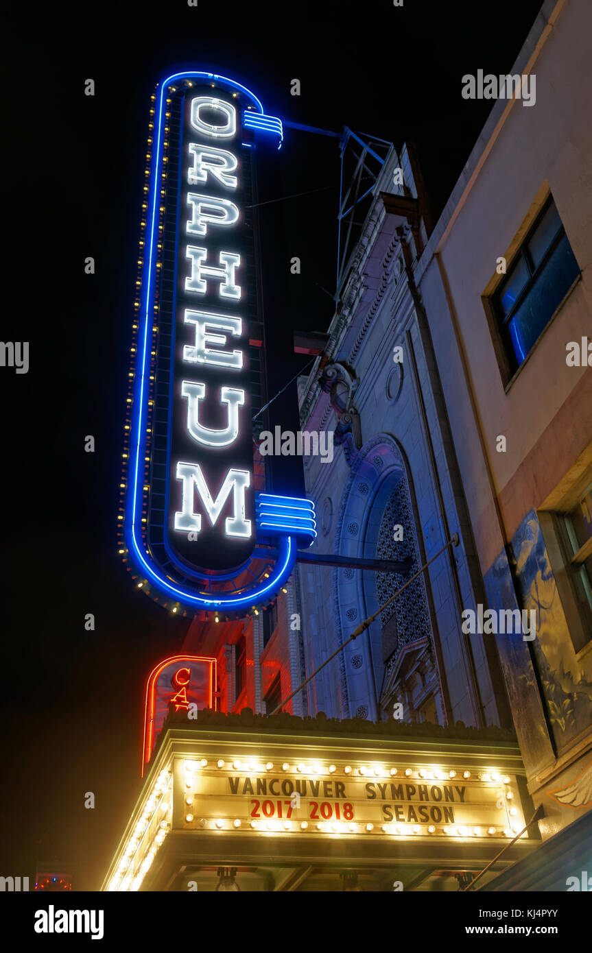 Das Orpheum Theater bei Nacht auf der Granville Street, Vancouver, BC, Kanada Stockfoto