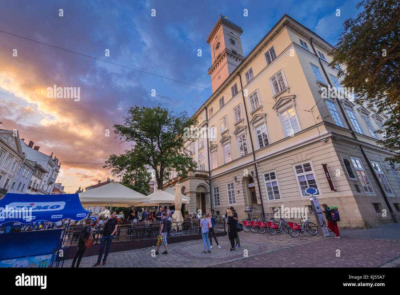 Rathaus auf dem Marktplatz der Altstadt in Lviv Stadt, größte Stadt in der westlichen Ukraine Stockfoto