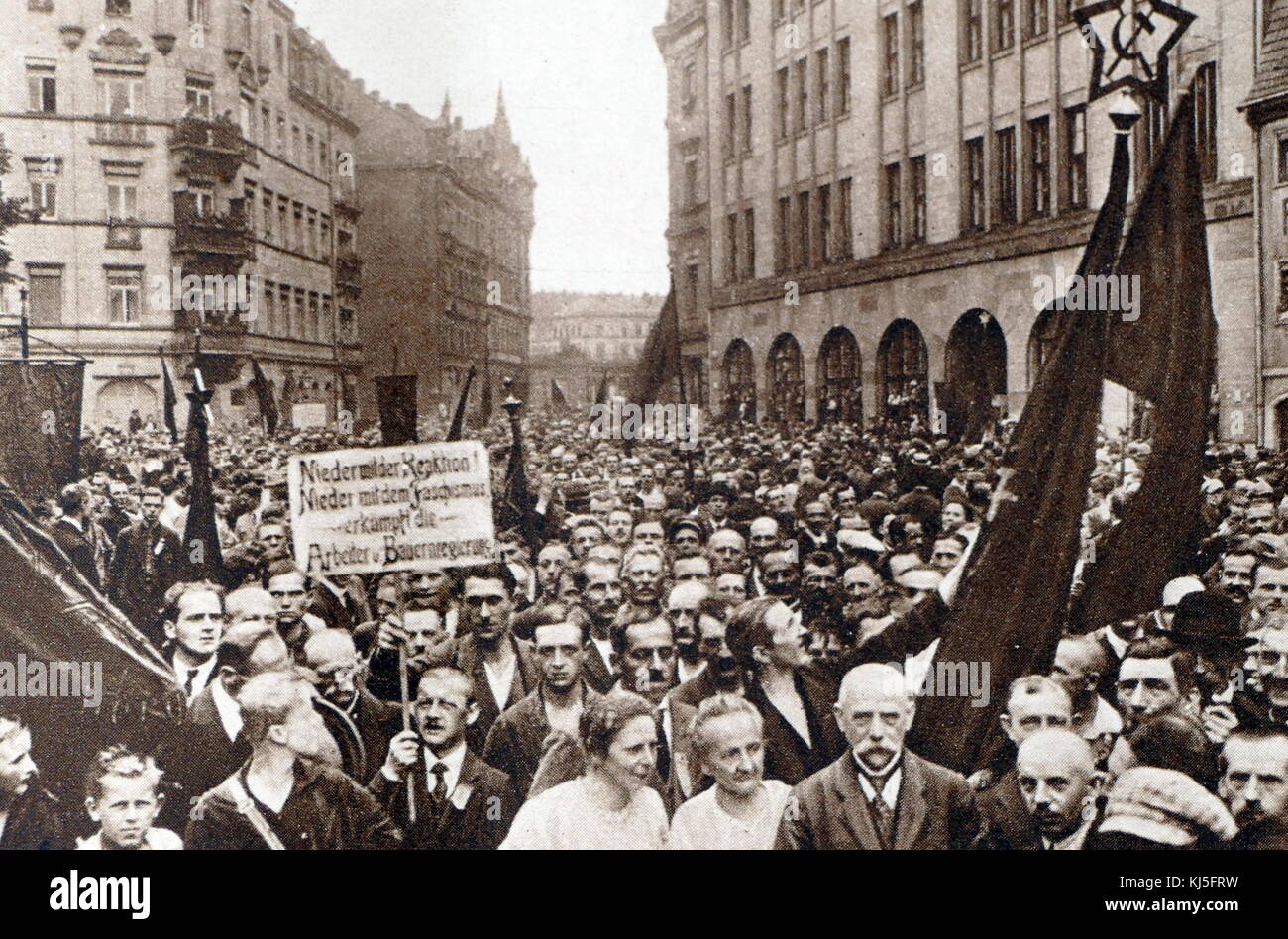 Foto einer Anti-Fascism Protest in Dresden Deutschland. Vom 20. Jahrhundert Stockfoto